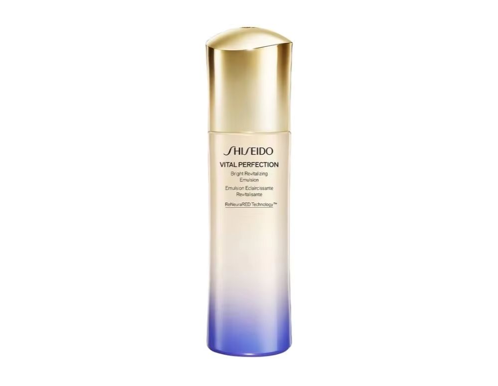 Luxury Skincare Aesthetic - Shiseido Vital Protection émulsion revitalisante brillante