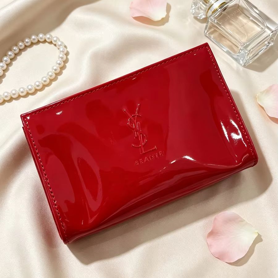 Sac cosmétique en cuir verni r - Luxury Skincare And Makeup Brands avis et prix