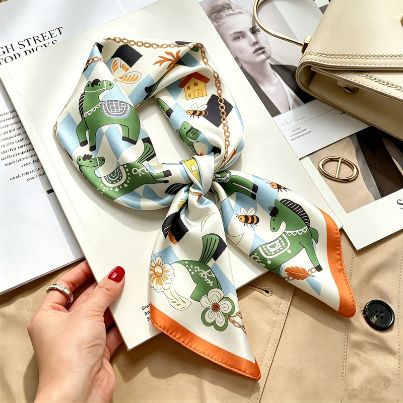 Foulards en soie pour femmes 7 - Luxury Skincare Headband avis et prix